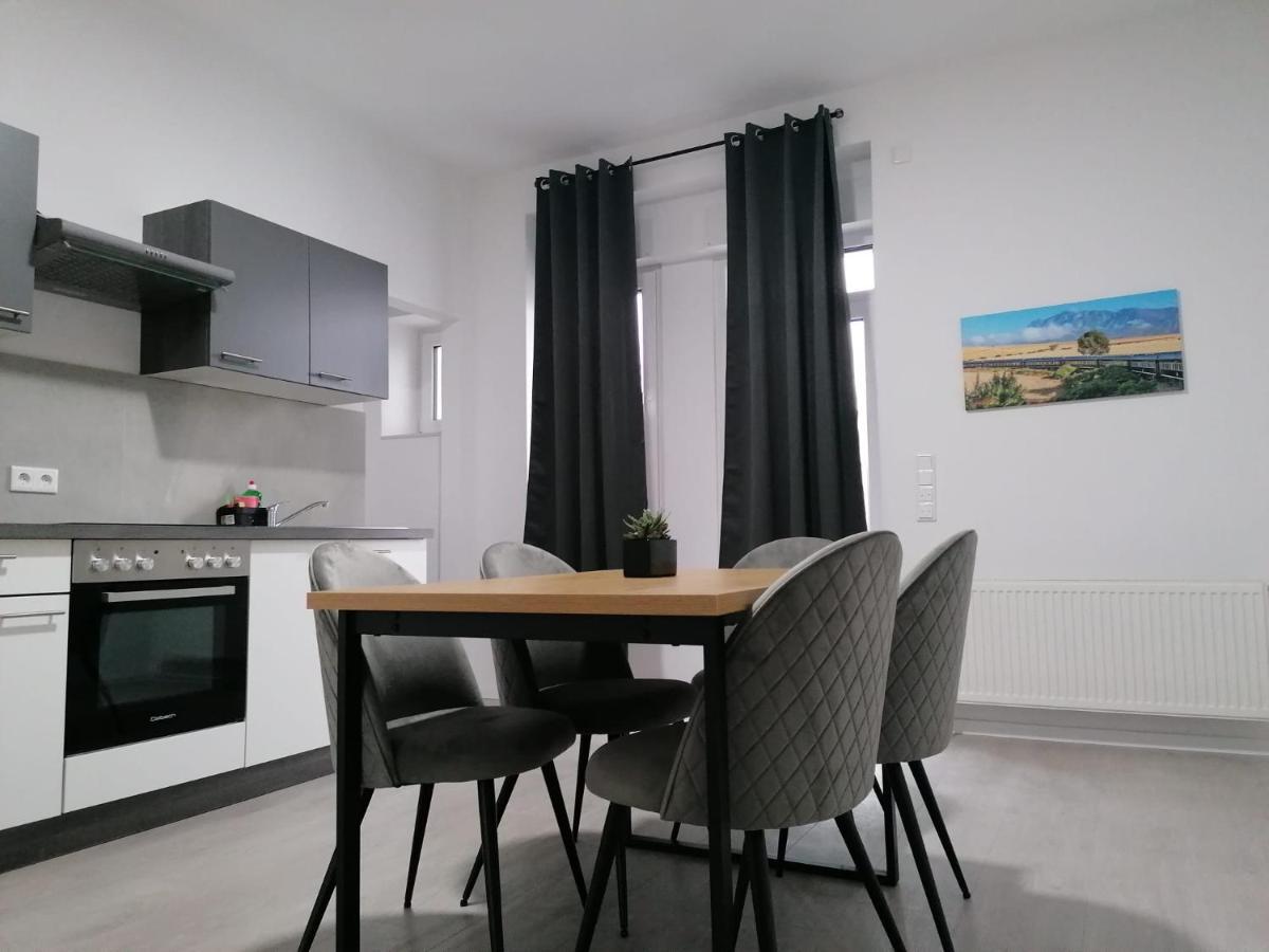 Estrella24 Living Rooms Tokio Herne Eksteriør bilde